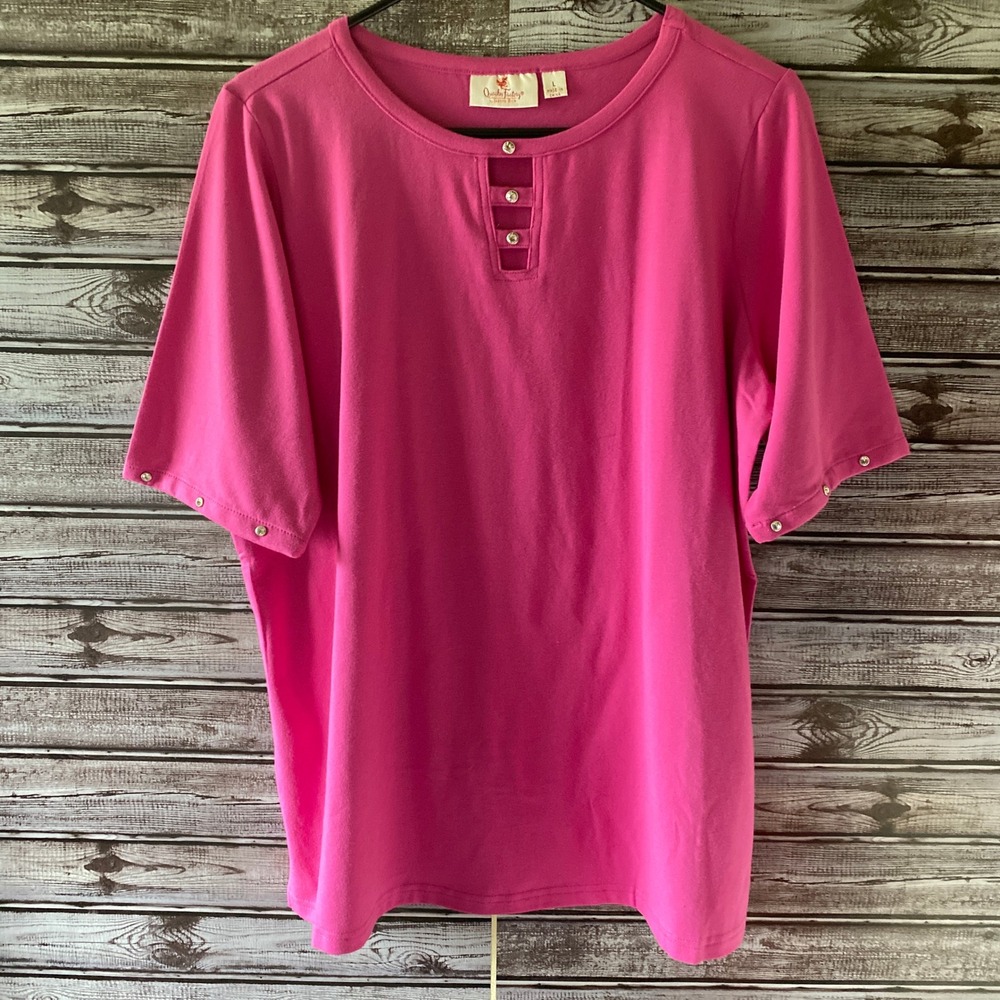 Quacker Factory Women's Short-Sleeved Top Size L Pink Cutout Embellished
